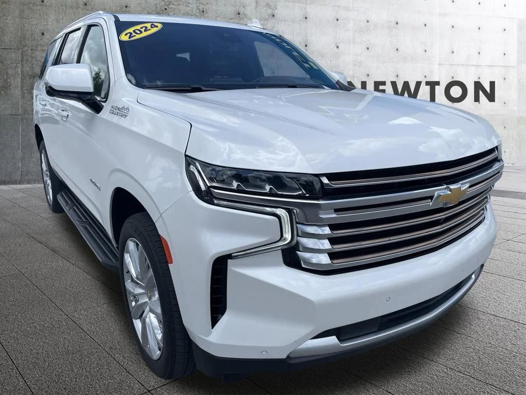 Used 2024 Pearl Chevrolet High Country image 1