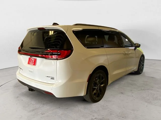 New 2026 Bright White Chrysler LIMITED AWD image 6