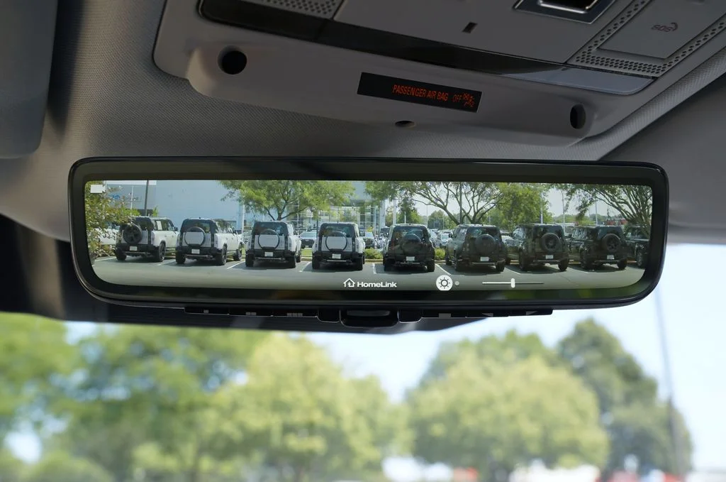 New 2026 Woolstone Green Land Rover X-Dynamic SE image 21