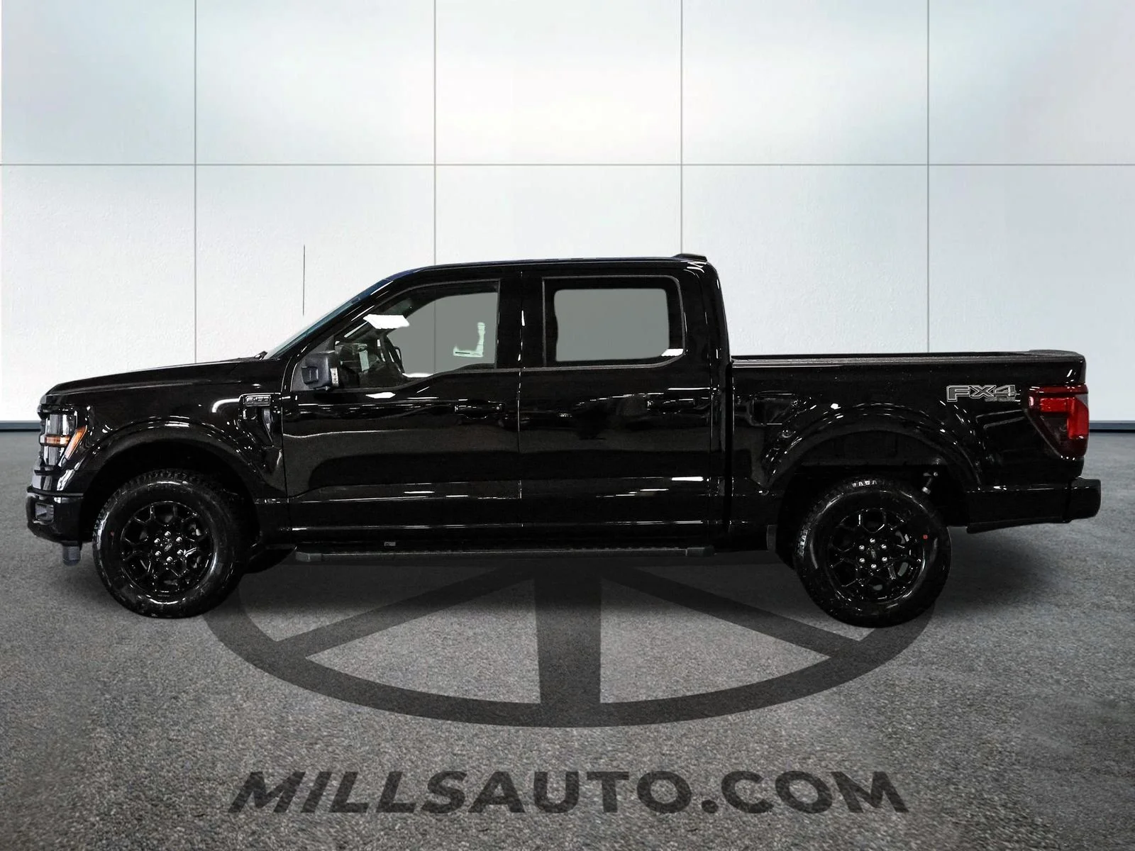New 2026 Agate Black Metallic Ford XLT image 3