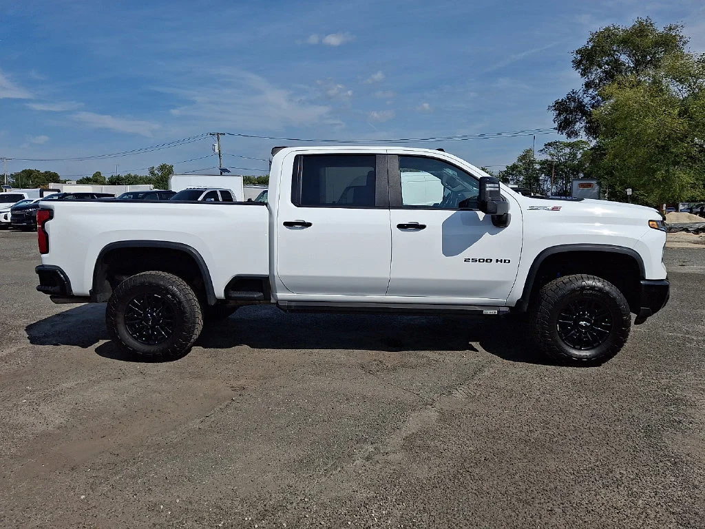 Used 2025 Summit White Chevrolet ZR2 image 13