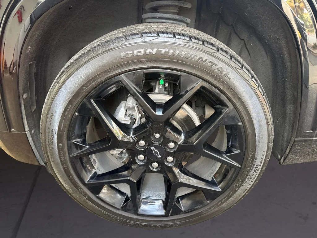 Used 2025 Black Chevrolet RS image 9