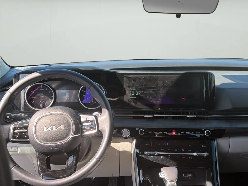 Used 2024 White Kia EX image 11