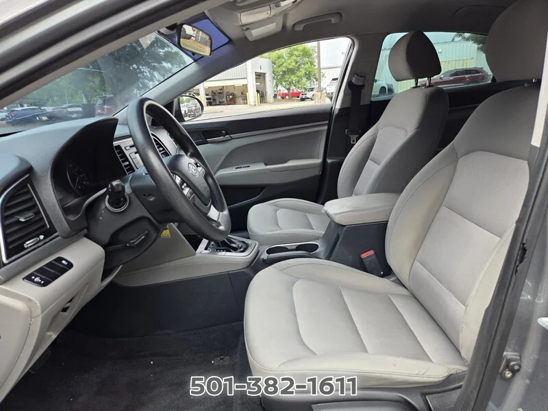 Used 2017 Galactic Gray HYUNDAI SE 2.0L AUTO (ULSAN PLANT) image 9
