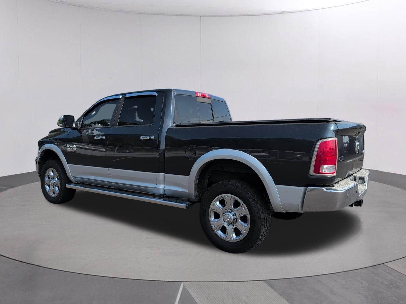 Used 2014 Bright White Clearcoat Ram Laramie image 3