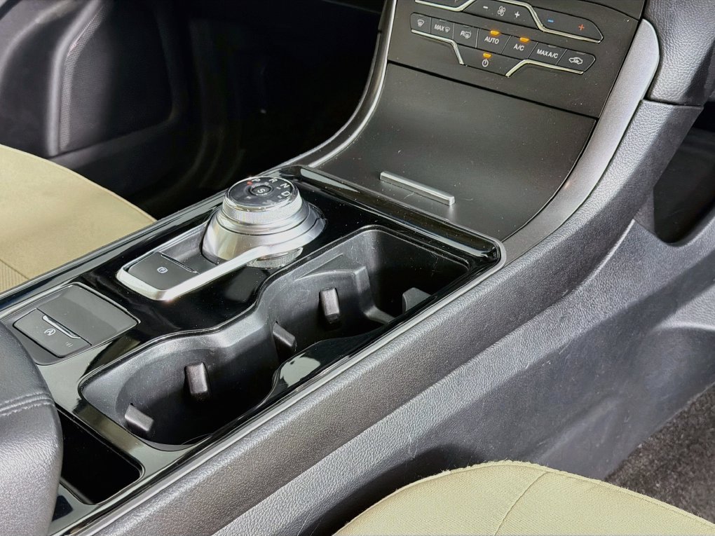 Used 2020 White Ford SE image 35