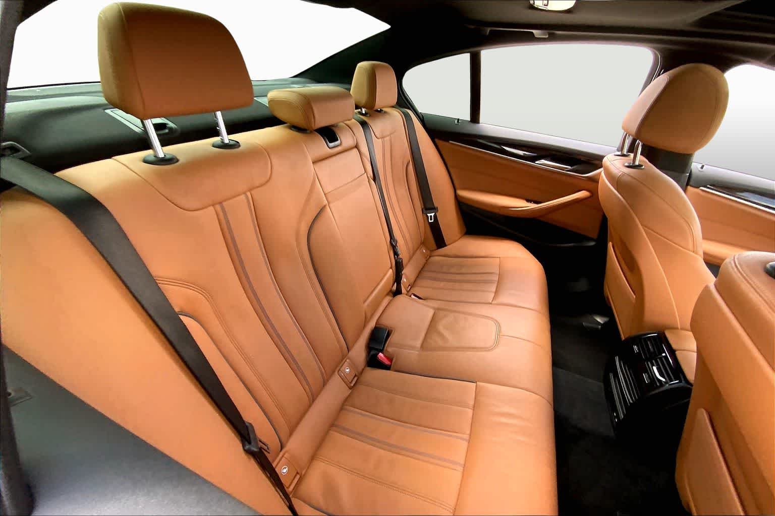 Used 2023 Jet Black BMW 530i image 18