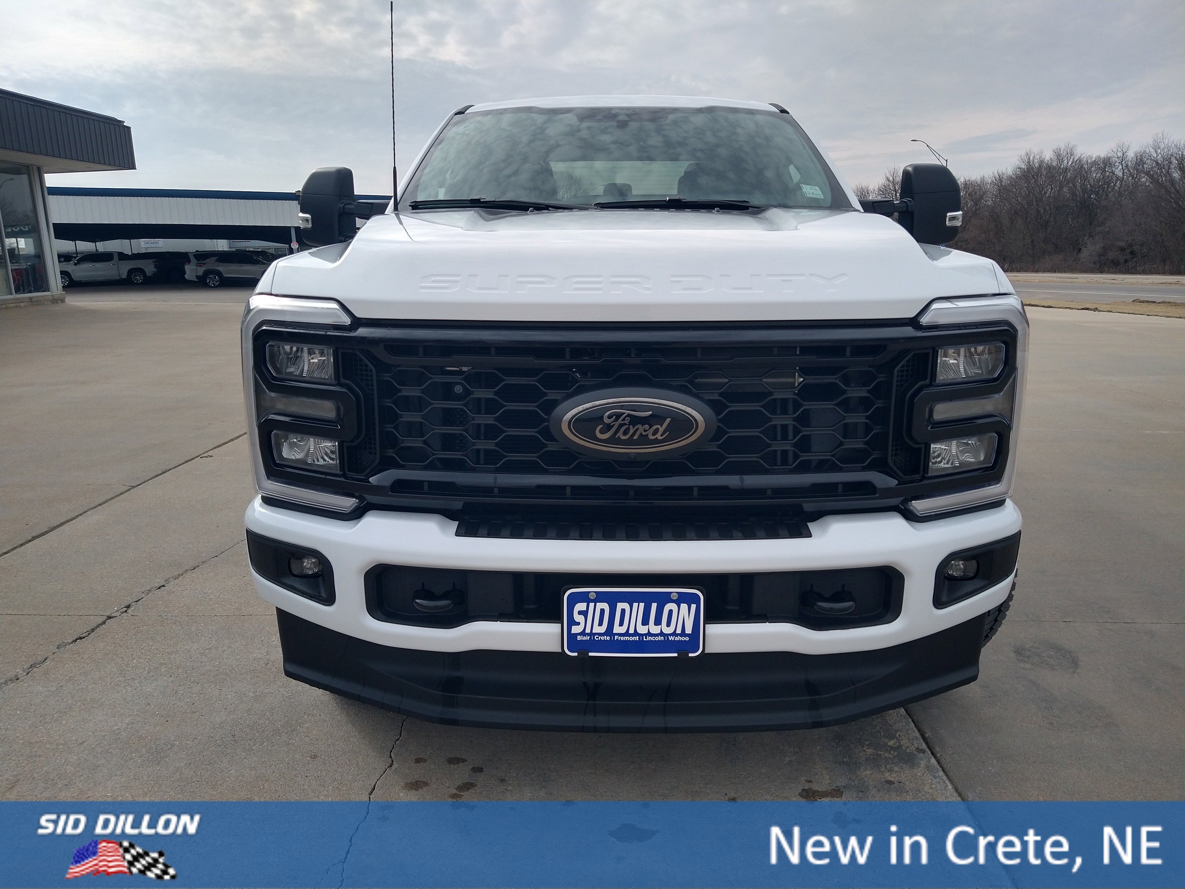 New 2026 Oxford White Ford XLT image 12
