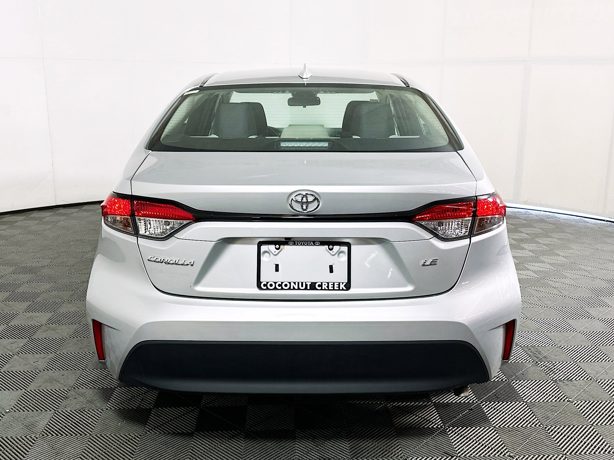 2025 Toyota Corolla thumbnail 6