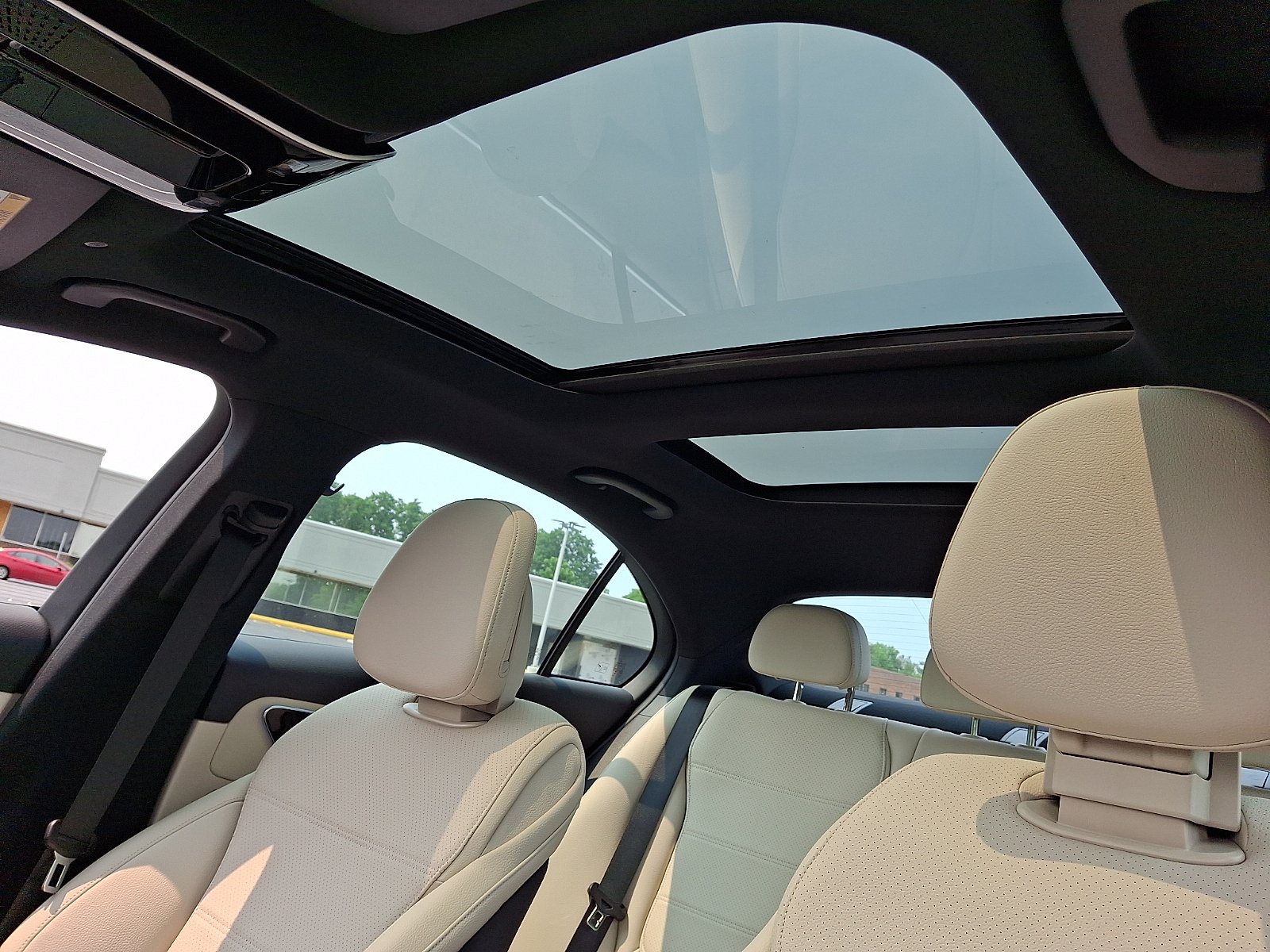 New 2026 Polar White Mercedes-Benz C 300 image 12