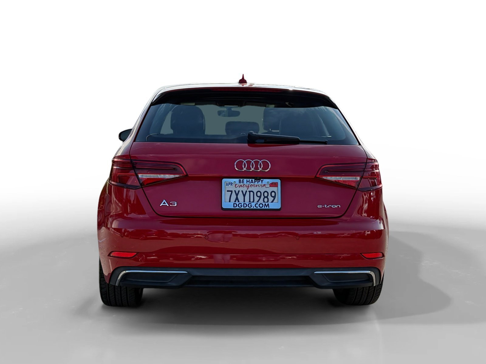 Used 2017 Tango Red Audi  image 4