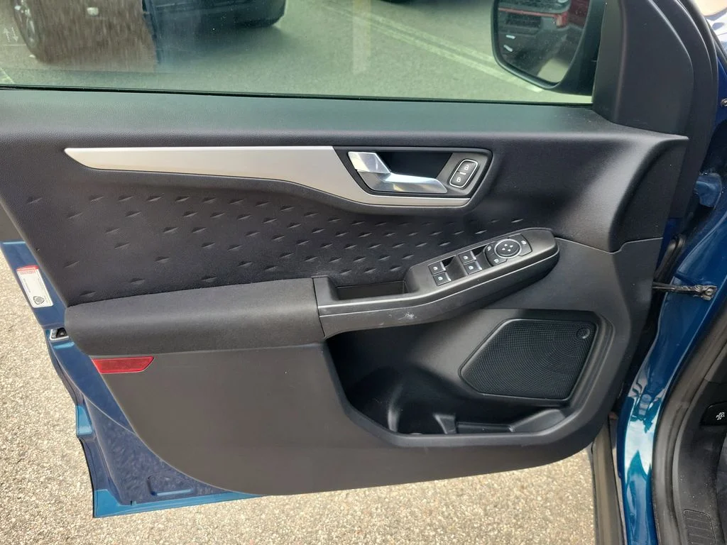 Used 2020 Green Ford SE Sport Hybrid image 16