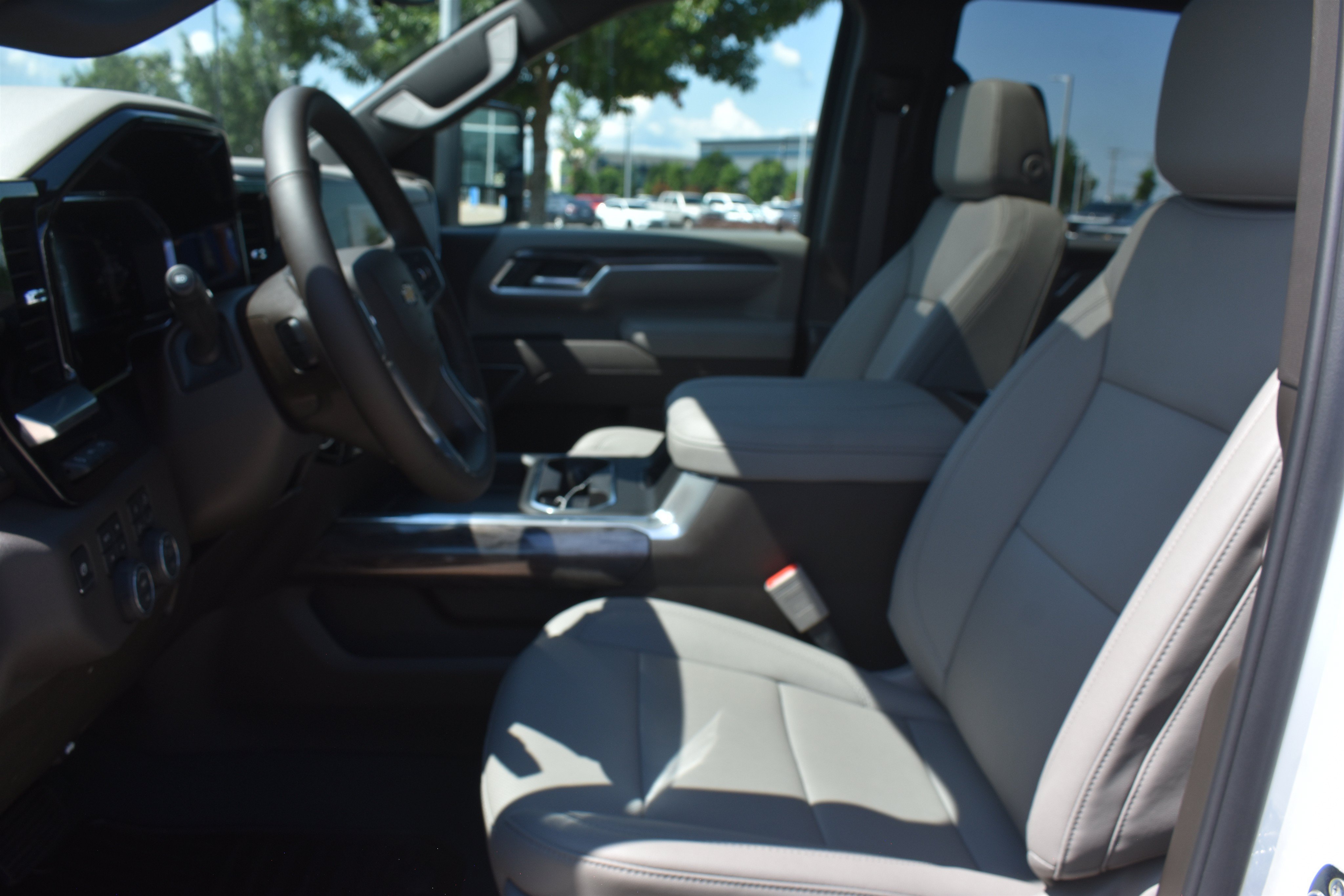 New 2026 Summit White Chevrolet LTZ DRW image 20