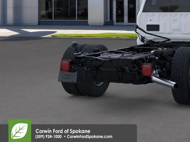 2025 Ford F-600 Super Duty Chassis Cab XL - Photo 21
