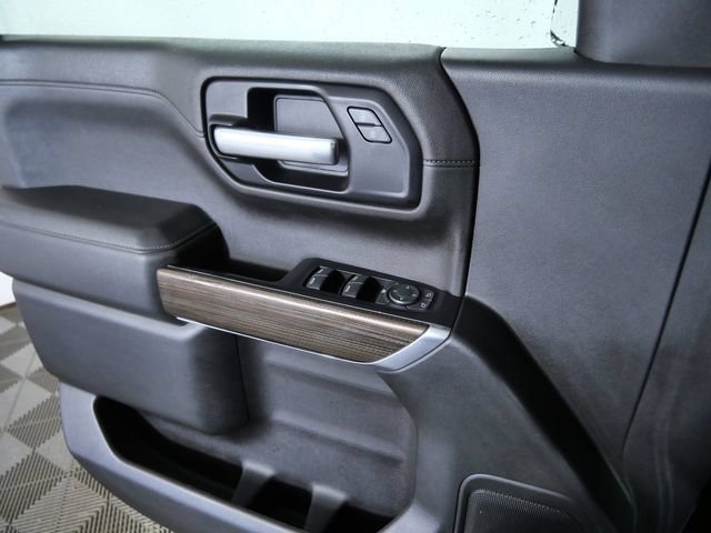 Used 2019 Black Chevrolet LT image 29