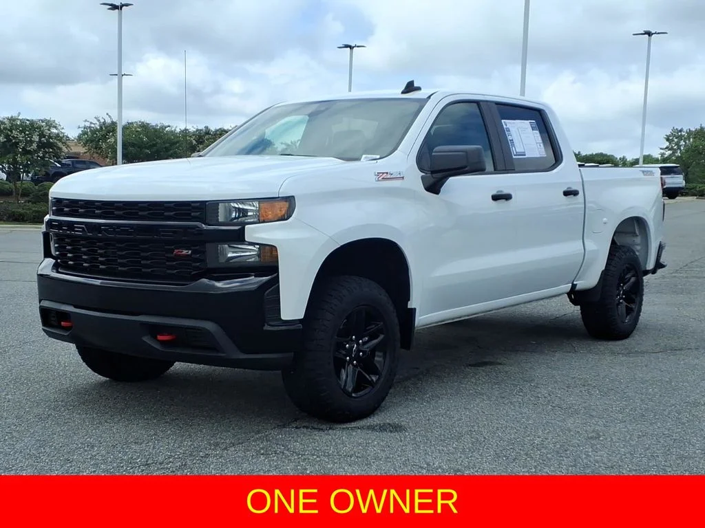 Used 2021 White Chevrolet Custom Trail Boss image 3