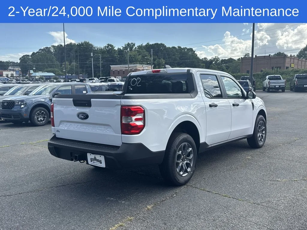 New 2026 Oxford White Ford XLT image 7