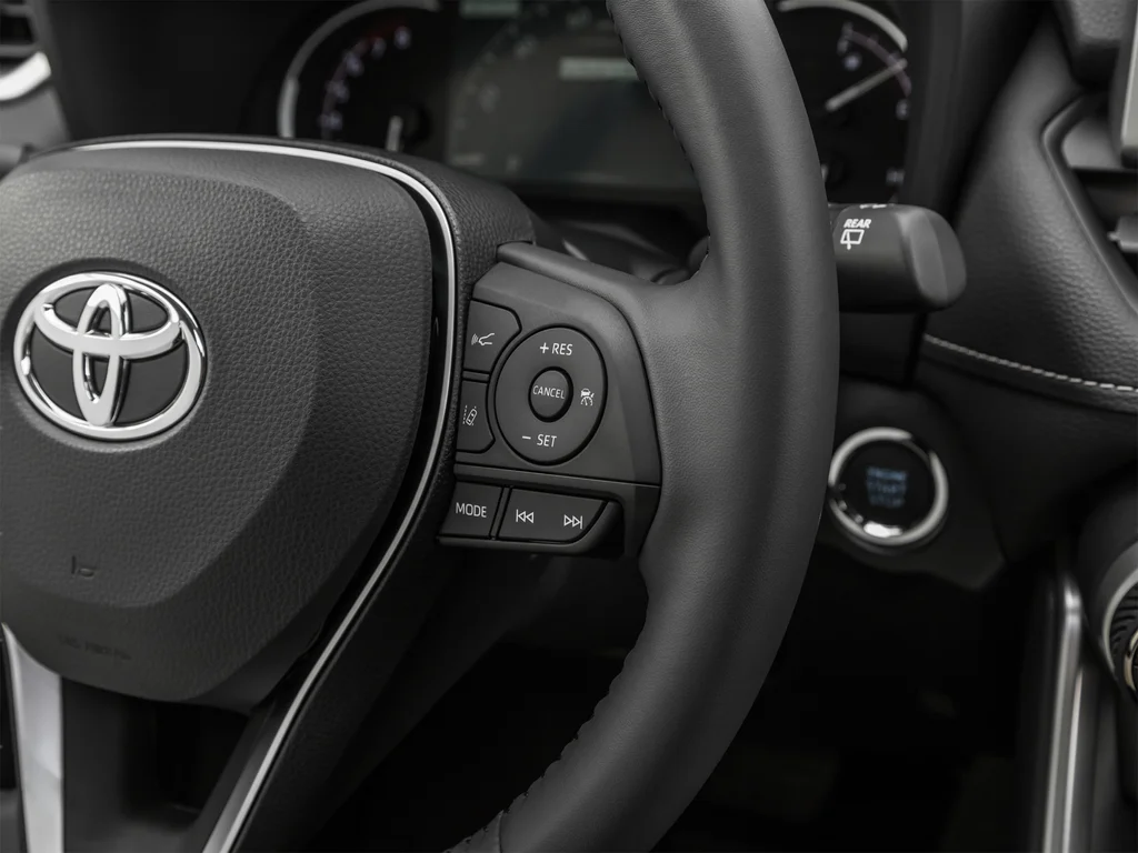 Used 2020 Silver Toyota XLE image 50