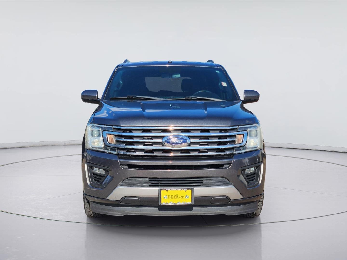 2019 Ford Expedition photo 2 of 34