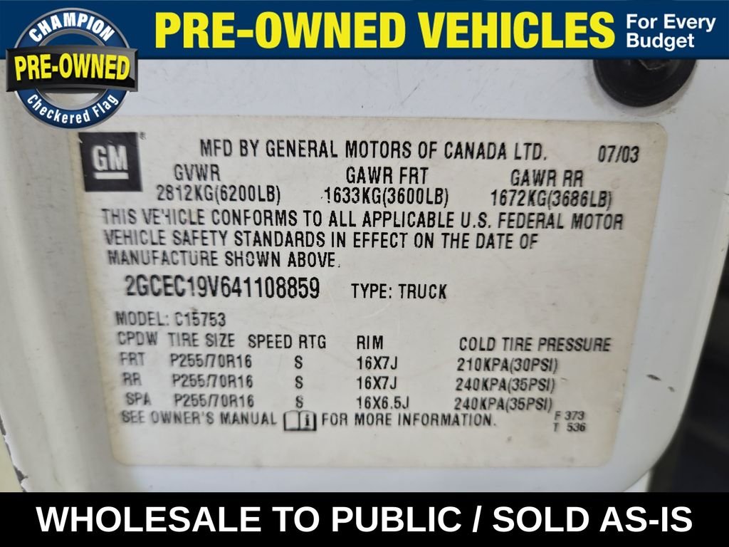 Used 2004 Summit White Chevrolet LS image 35
