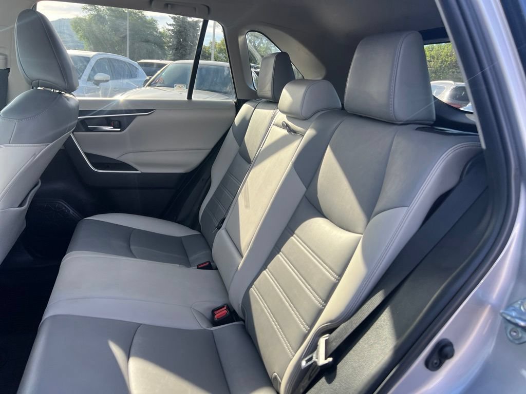 Used 2021 Silver Sky Metallic Toyota XLE Premium image 20