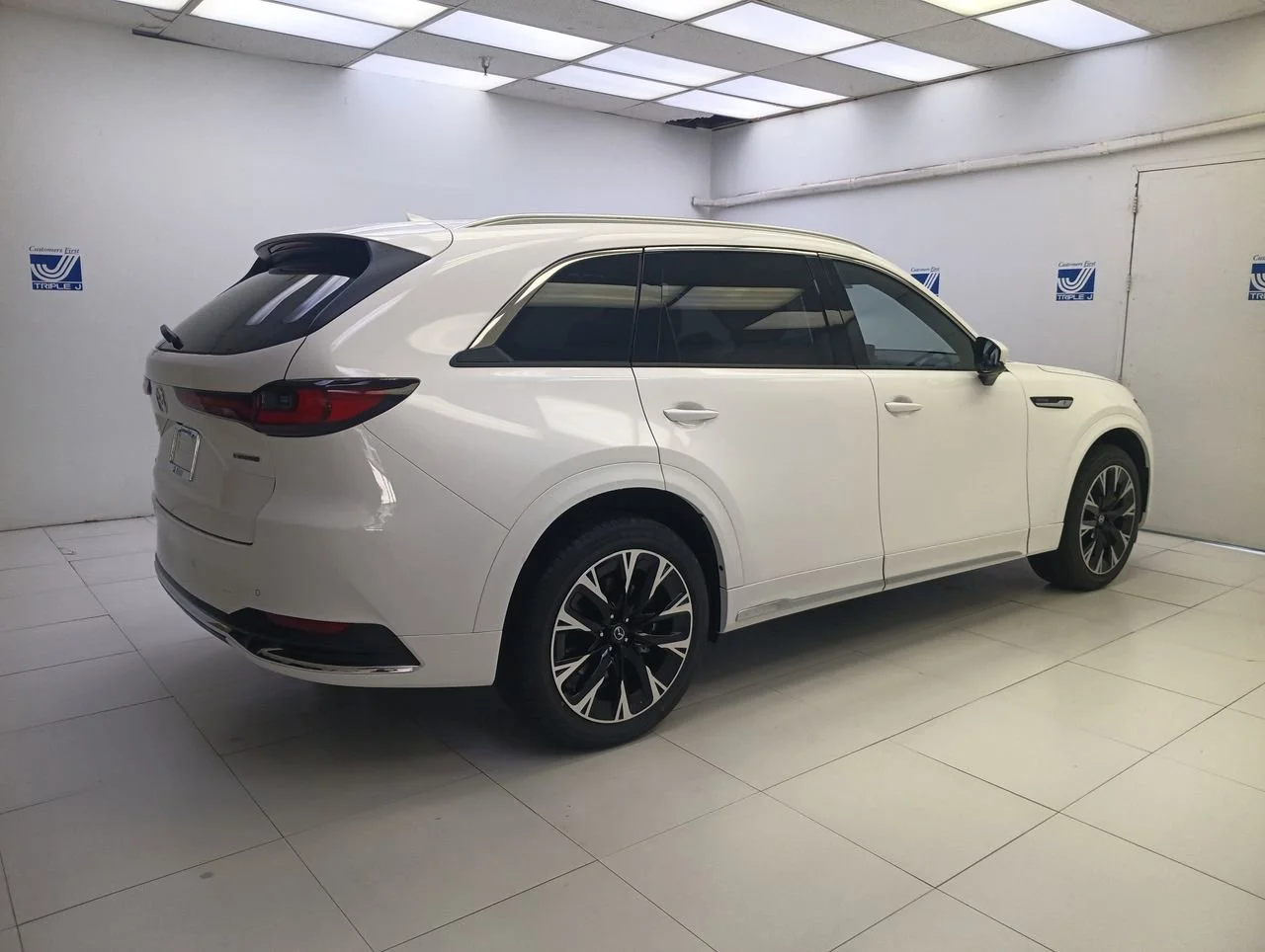 New 2026 ARCTIC WHITE Mazda S Premium Plus image 8