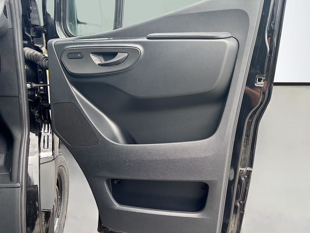 New 2026  Mercedes-Benz Passenger 170 WB image 23