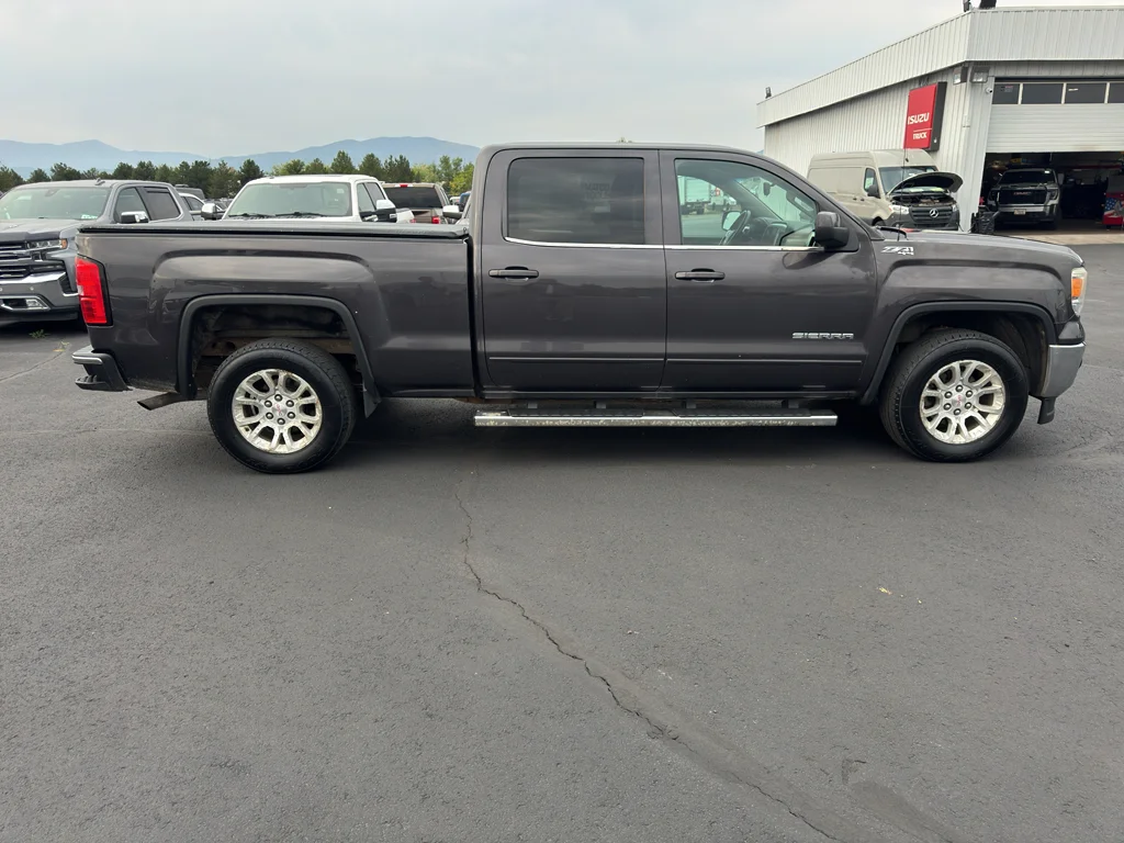 Used 2014 Iridium Metallic GMC SLE image 4