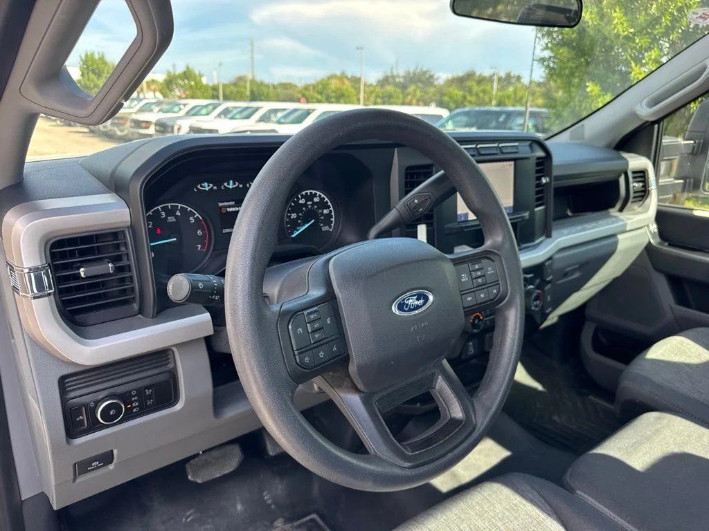 Used 2023 White Ford XL image 9