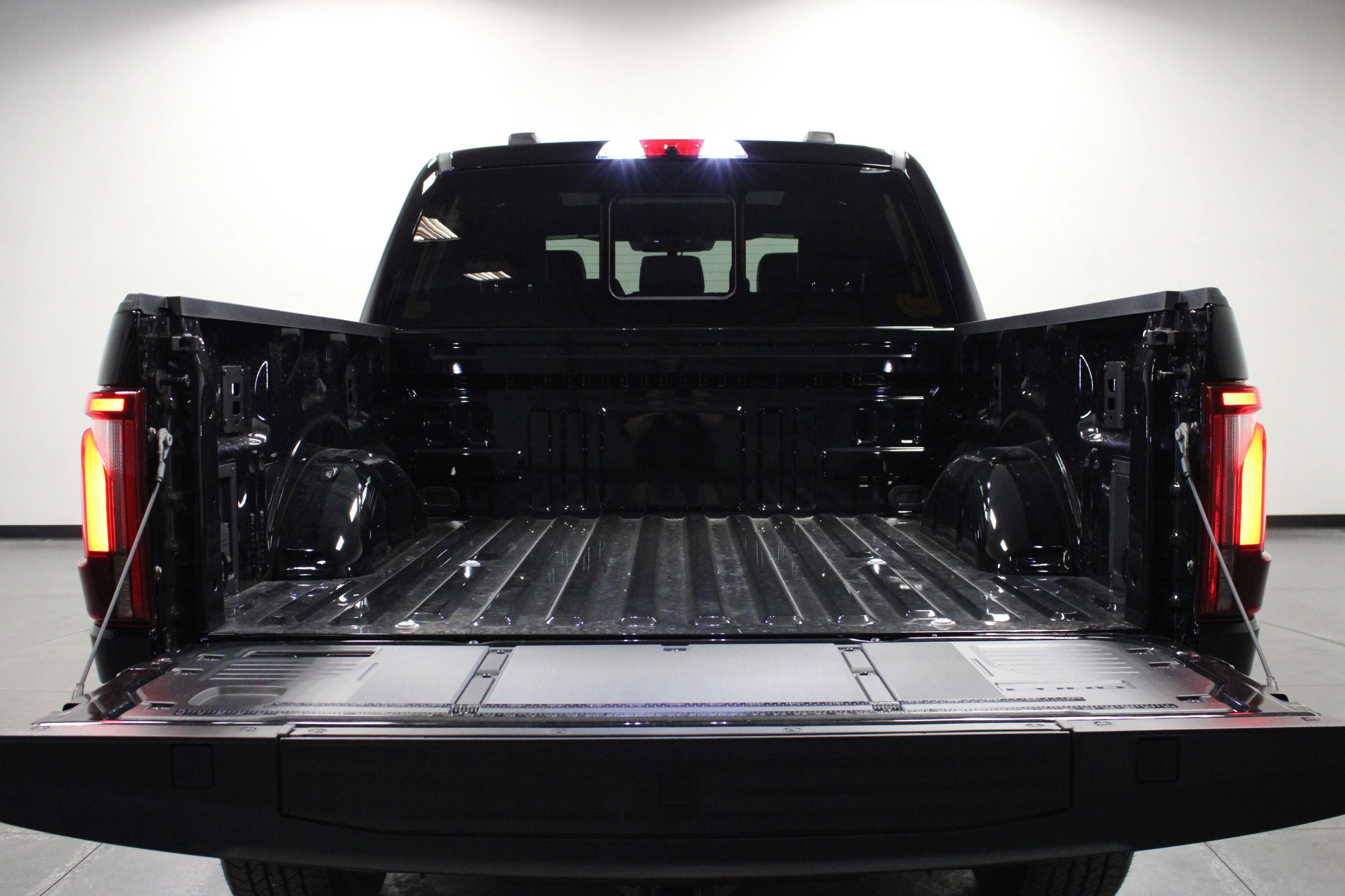 New 2026 Agate Black Metallic Ford Platinum® image 14