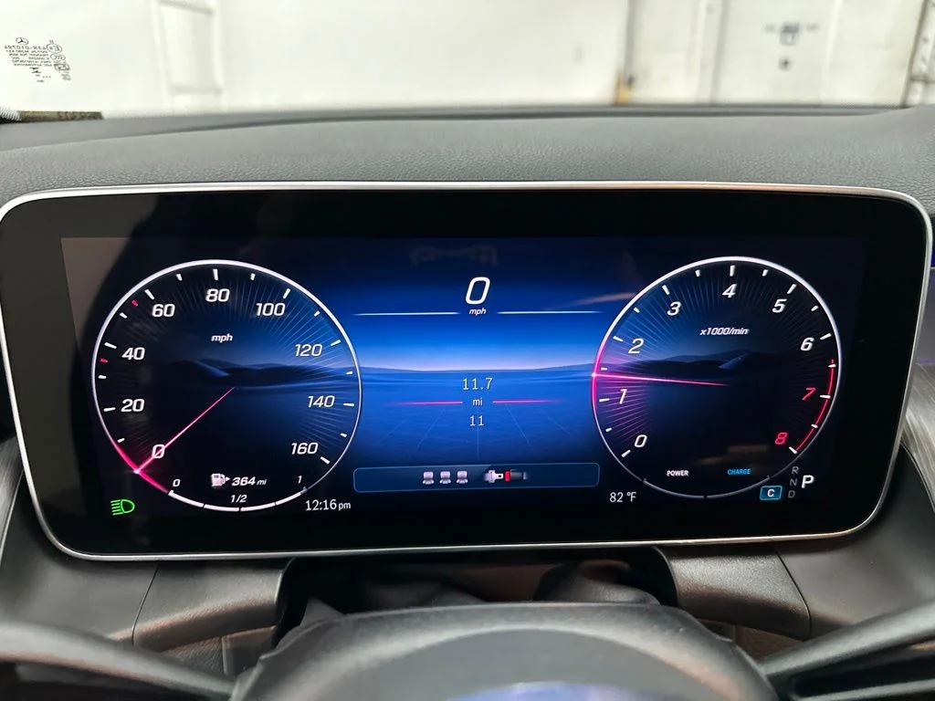 New 2026 Black Mercedes-Benz GLC 300 image 15