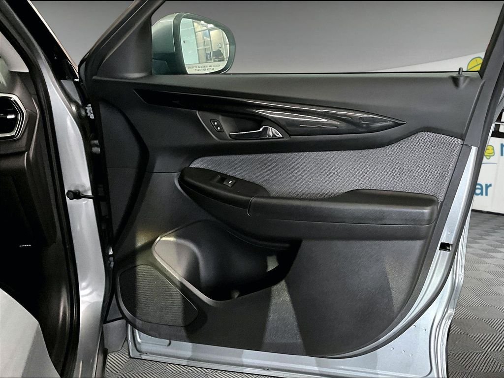 Used 2025 Sterling Gray Metallic Chevrolet LT image 12