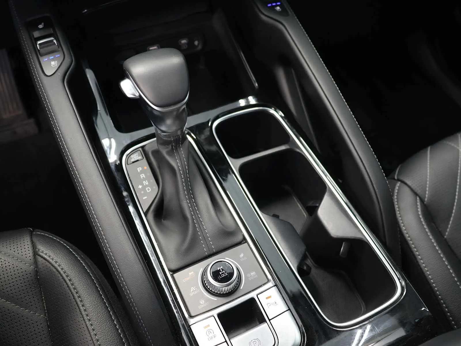 Used 2024 Ebony Black Kia EX X-Line image 21