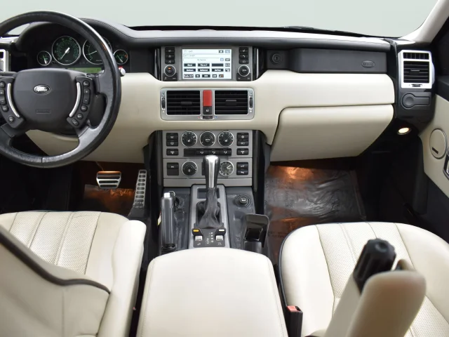 Used 2006 Black Land Rover Supercharged image 28