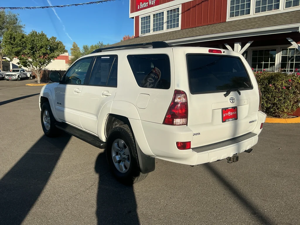 Used 2005 Natural White Toyota SR5 image 7