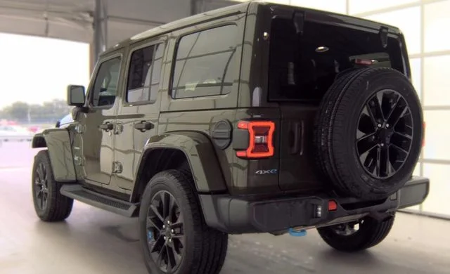 Used 2023 Green Jeep Sahara 4xe image 3