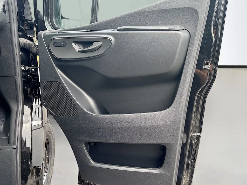 New 2026  Mercedes-Benz Passenger 170 WB image 23