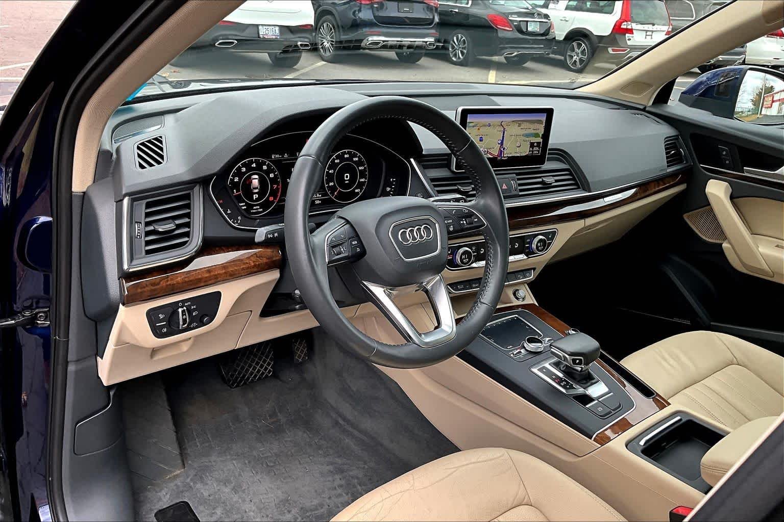 Used 2018 Navarra Blue Metallic Audi Premium Plus image 18