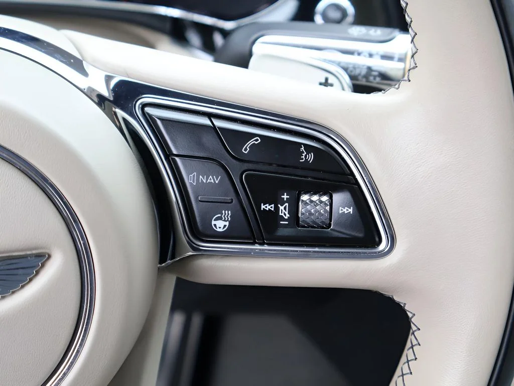 Used 2022 Cambrian Gray Metallic Bentley V8 image 34