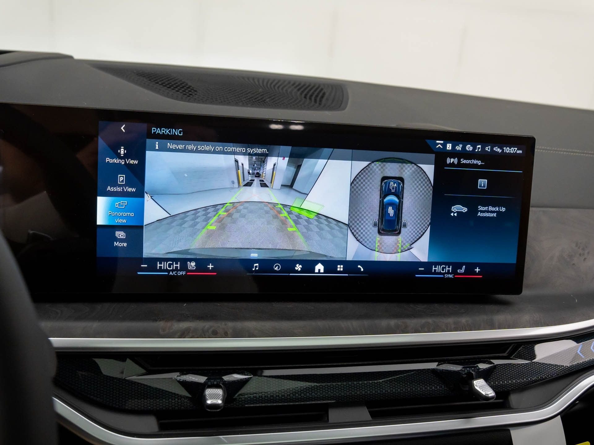 New 2026 Black Sapphire Metallic BMW xDrive50e image 27