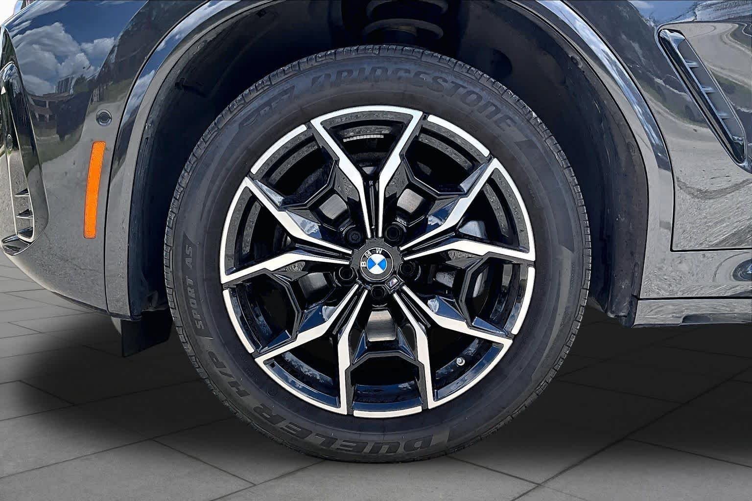 Used 2024 Dark Graphite Metallic BMW sDrive30i image 10