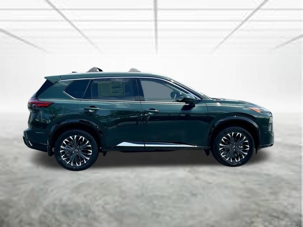 New 2026 Black Nissan Platinum image 4