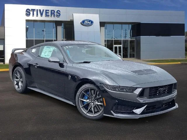 2026 Ford Mustang Dark Horse's photo