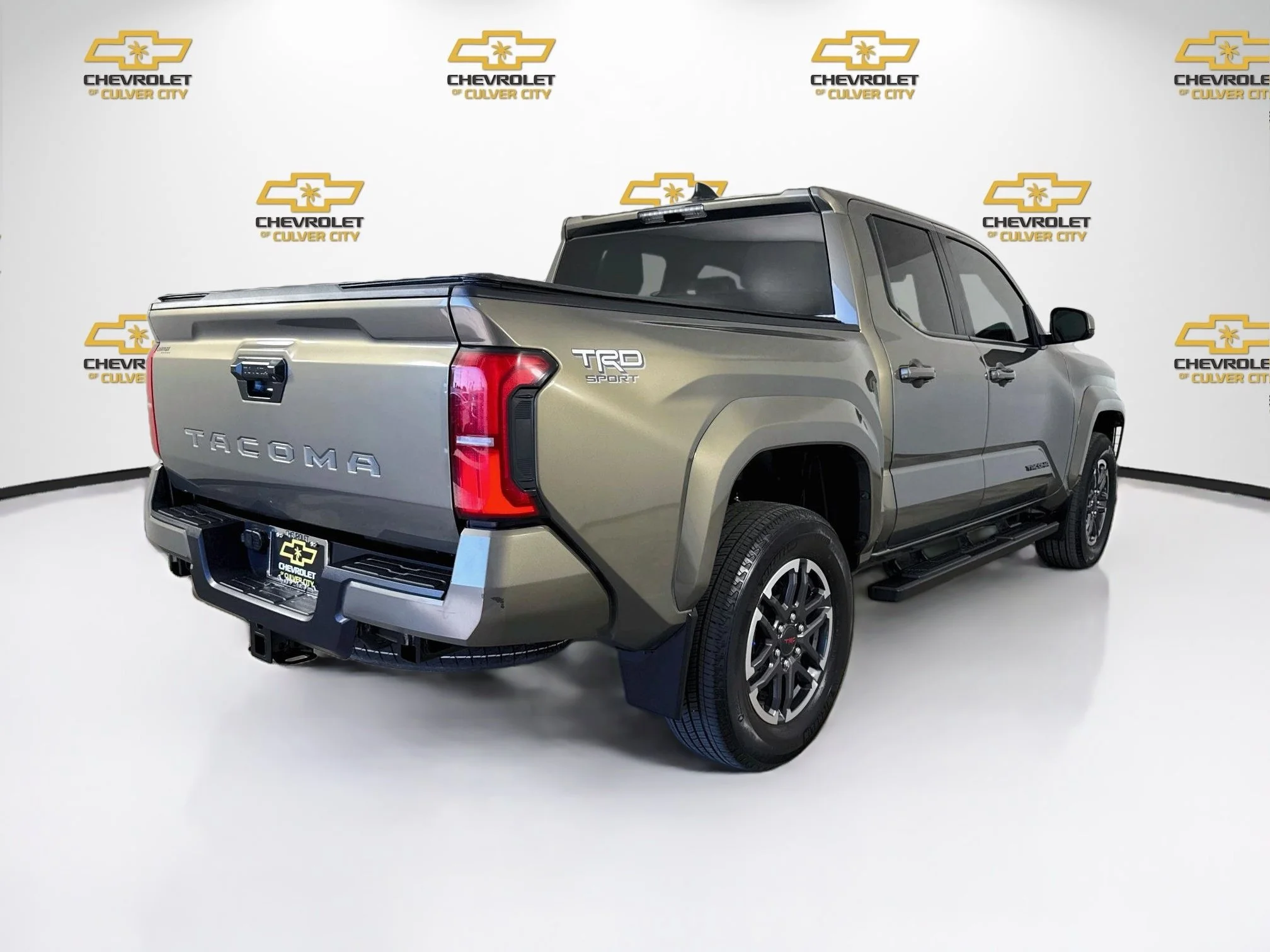 Used 2024  Toyota SR5 image 8