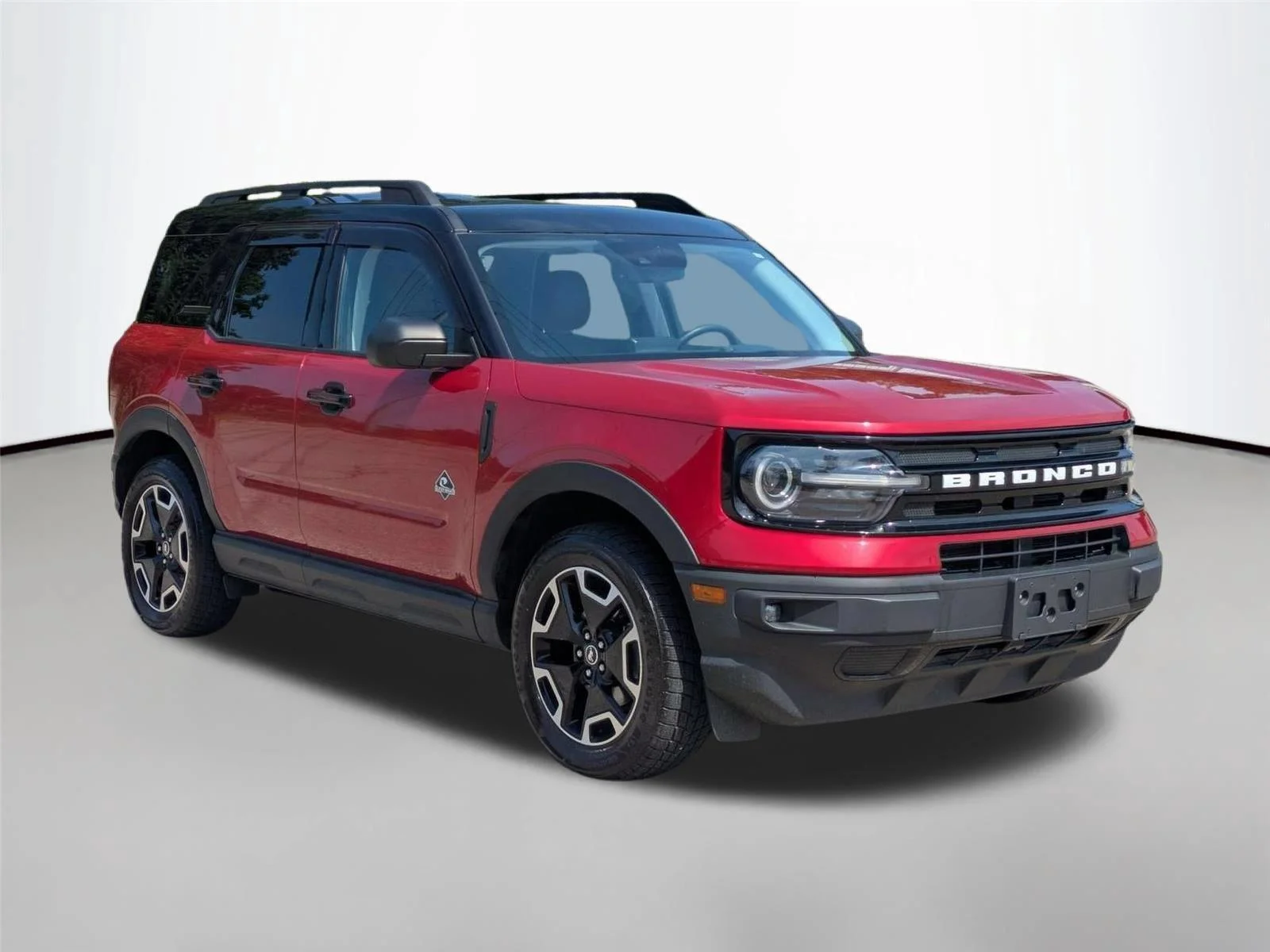 Used 2021 Rapid Red Metallic Tinted Clearcoat Ford Outer Banks image 3