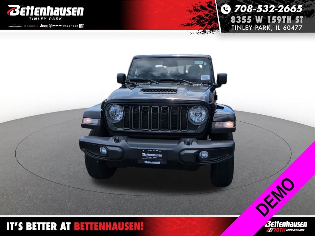 New 2026 Black Clear-Coat Exterior Paint Jeep Sport S image 3