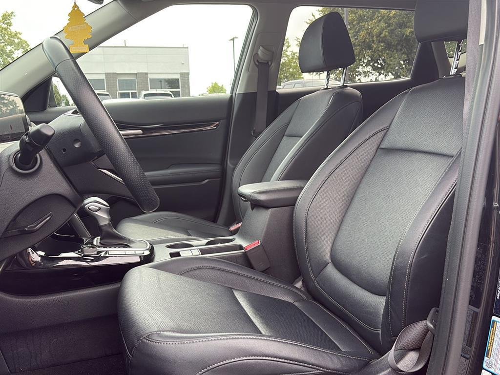 Used 2024 Fusion Black Kia SX image 6