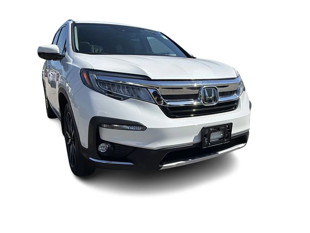 Certified Used 2022  Honda Touring 8P Certified Pre-owned   Local BC   One Ow image 3