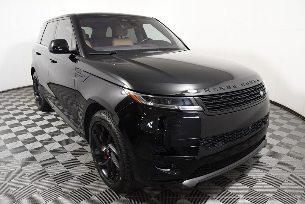 Used 2023 Santorini Black Metallic Land Rover SE Dynamic image 9