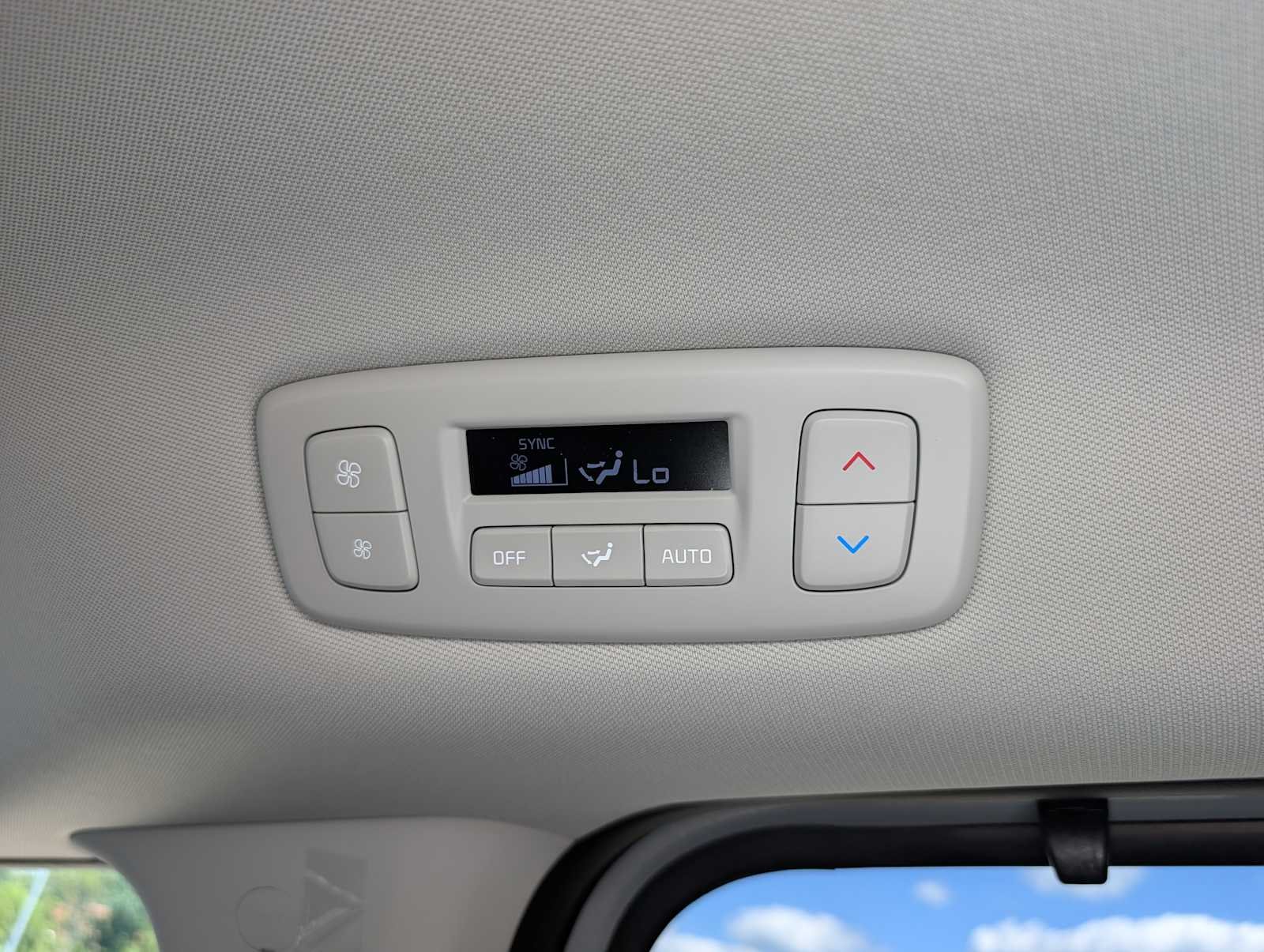 New 2027 Ceramic Silver Kia SX image 17